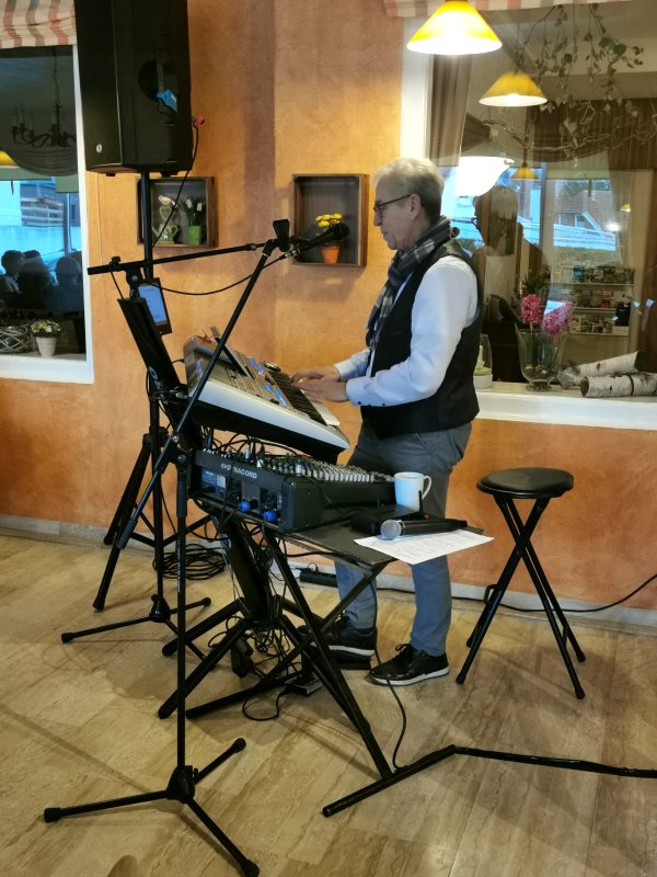 Seniorenkaffe-1, ancklicken zum vergr��ern