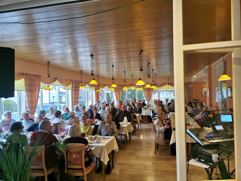 Seniorenkaffe-6, ancklicken zum vergr��ern